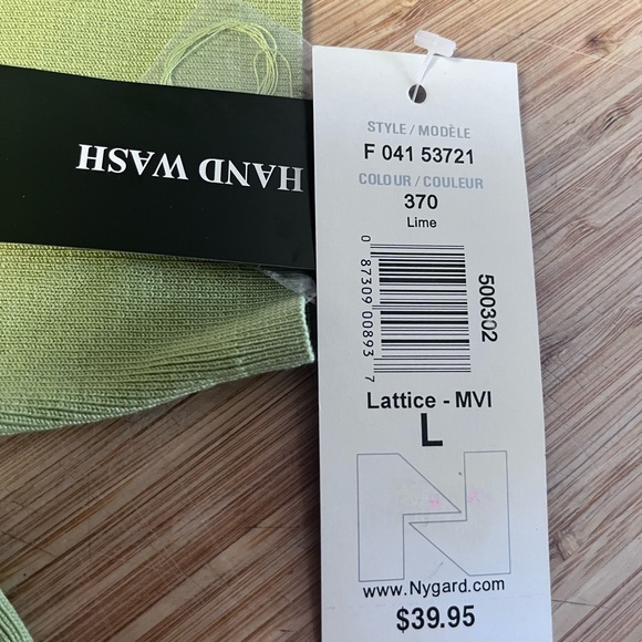 NWT Nygard Silk Blend Stylish Top!! - Picture 6 of 9